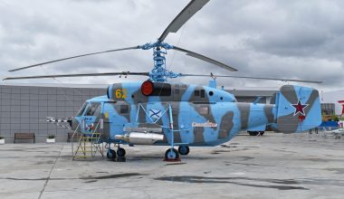 Μαύρη Θάλασσα: Ρωσικό Ka-29 καταστρέφει ουκρανικό ναυτικό drone – Οπλισμένο με πυραύλους R-73 το ουκρανικό USV