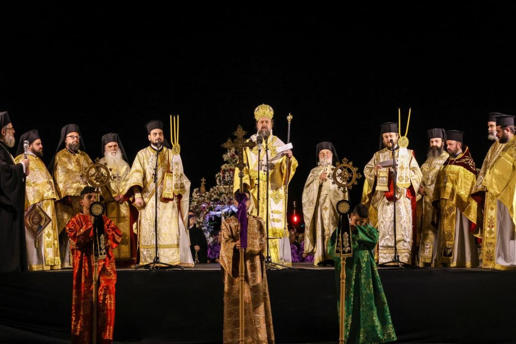 Θεσσαλονίκη: Διάβασαν απόσπασμα του Αναστάσιμου Ευαγγελίου στην ομηρική διάλεκτο και σε δώδεκα γλώσσες (βίντεο)