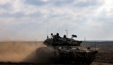 Ο ισραηλινός στρατός κατέλαβε την παλαιστινιακή πλευρά της συνοριακής διέλευσης στη Ράφα