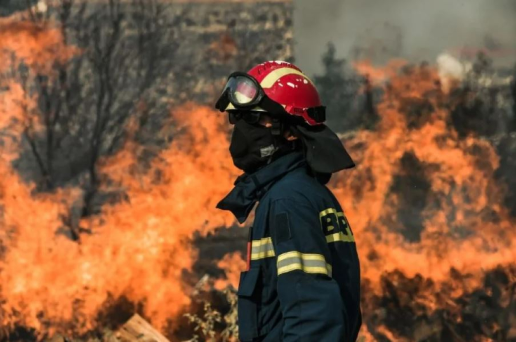 Πυρκαγιά σε χώρο με ανακυκλώσιμα υλικά στο Καλοχώρι Θεσσαλονίκης
