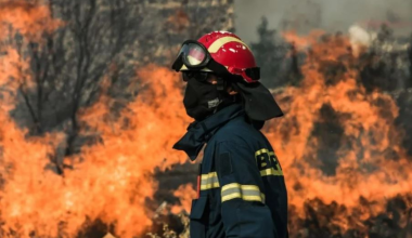 Πυρκαγιά σε χώρο με ανακυκλώσιμα υλικά στο Καλοχώρι Θεσσαλονίκης