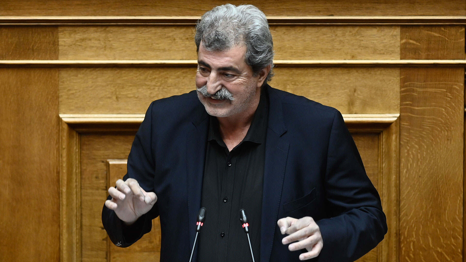 Π.Πολάκης για την απόσυρση του εμβολίου της AstraZeneca: «Ποιος είχε δίκιο το 2021; – Εγώ ή ο αριστοάχρηστος Μητσοτάκης;»