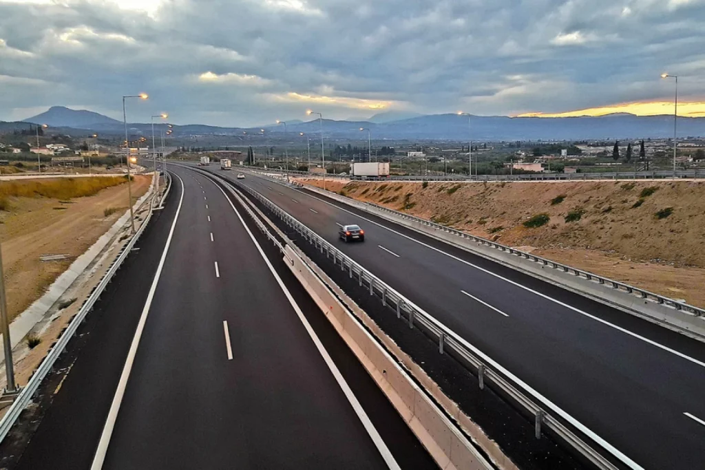 Αυτοκινητόδρομος Πατρών – Πύργου: Αναμένεται να παραδοθεί ολοκληρωμένος το καλοκαίρι του 2025