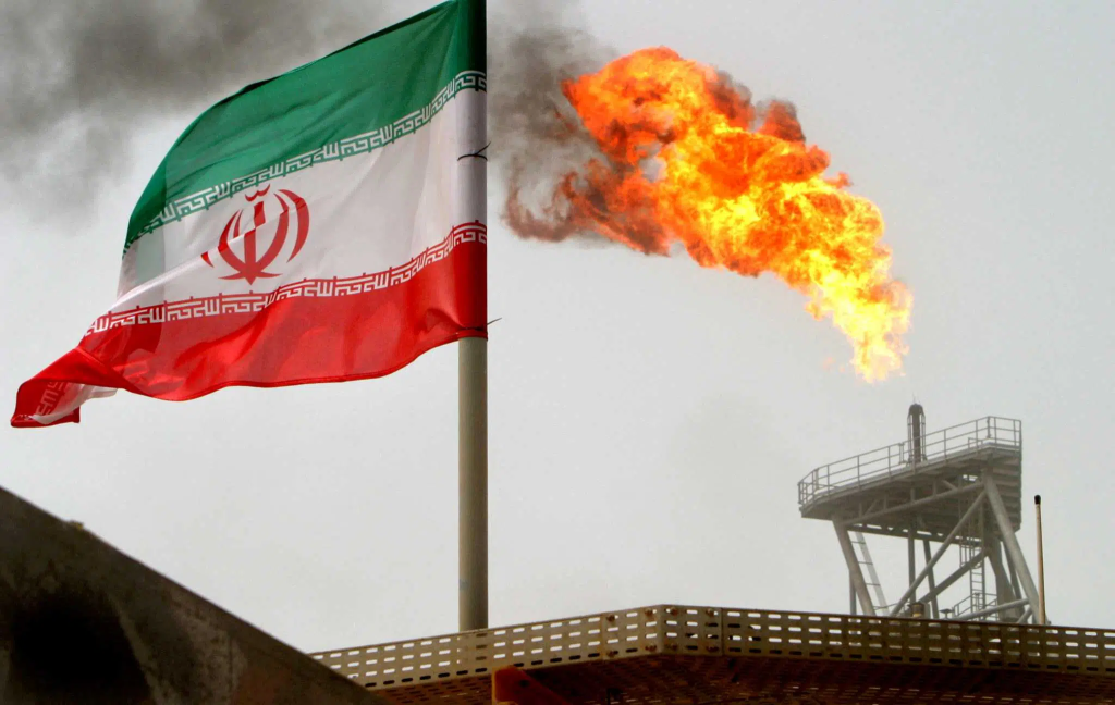 Ιράν: «Αν απειληθεί η ύπαρξή μας θα αλλάξουμε το στρατιωτικό μας δόγμα και θα φτιάξουμε ατομική βόμβα»
