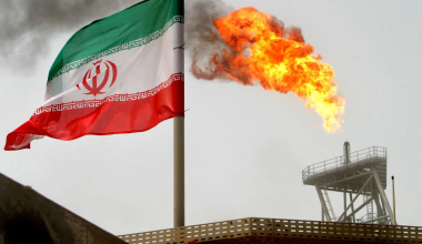 Ιράν: «Αν απειληθεί η ύπαρξή μας θα αλλάξουμε το στρατιωτικό μας δόγμα και θα φτιάξουμε ατομική βόμβα»
