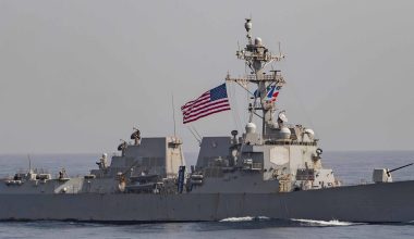 Κίνα: Καταδίκασε το πέρασμα του αμερικανικού αντιτορπιλικού Arleigh Burke USS Halsey από τα στενά της Ταϊβάν