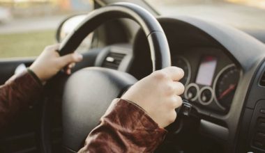 Ανησυχητικά ευρήματα έρευνας: Οι οδηγοί εισπνέουν τοξικές ουσίες επικίνδυνες για την υγεία στα αυτοκίνητα