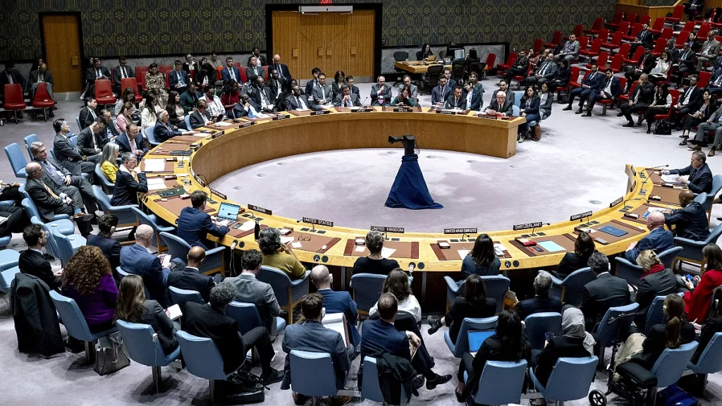 ΟΗΕ: Ενέκρινε το ψήφισμα για την επέκταση των δικαιωμάτων της Παλαιστίνης (βίντεο)