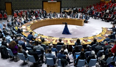ΟΗΕ: Ενέκρινε το ψήφισμα για την επέκταση των δικαιωμάτων της Παλαιστίνης (βίντεο)