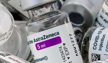 M.Παγώνη για εμβόλιο AstraZeneca: «Είχε παρενέργειες όπως έχει και η ασπιρίνη»! –