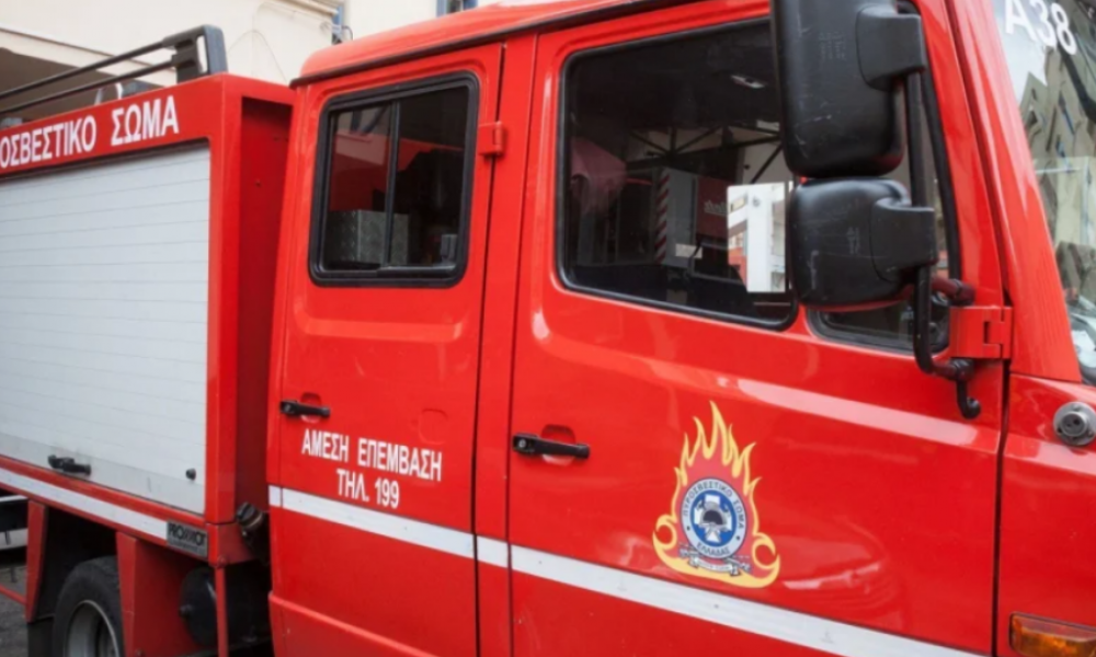 Φωτιά σε αυτοκίνητα σε Κολωνό και Ζωγράφου – Στις φλόγες τυλίχτηκε και διαμέρισμα στο Χαϊδάρι