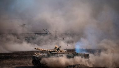Οι Ρώσοι συγκέντρωσαν μεγάλη δύναμη για να επιτεθούν και στο Σούμι – Οι Ουκρανοί απαντούν με σφοδρό βομβαρδισμό σε Μπέλγκοροντ και Κουρσκ