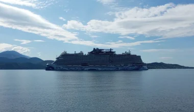 Κεφαλονιά: Στο λιμάνι του Αργοστολίου το εντυπωσιακό κρουαζιερόπλοιο Norwegian Viva