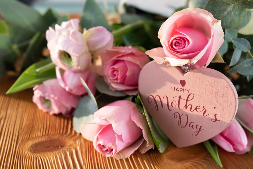 Αύριο η Γιορτή της Μητέρας – Πώς καθιερώθηκε διεθνώς