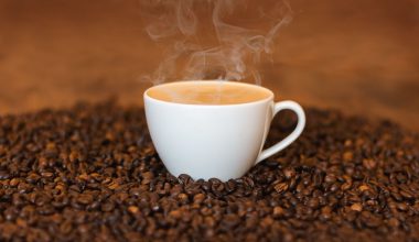 Δηλητηρίαση από καφεΐνη: Αυτά είναι τα συμπτώματα που δεν πρέπει να αγνοήσετε – Τι να κάνετε