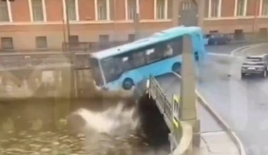 Ρωσία: Βίντεο από το εσωτερικό του λεωφορείου που έπεσε σε ποταμό της Αγίας Πετρούπολης – Τουλάχιστον επτά νεκροί