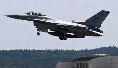 ΥΠΕΞ Ρωσίας: «Θα αντιληφθούμε ως φορείς πυρηνικών όπλων τα μαχητικά F-16 που εμφανίζονται στην Ουκρανία»