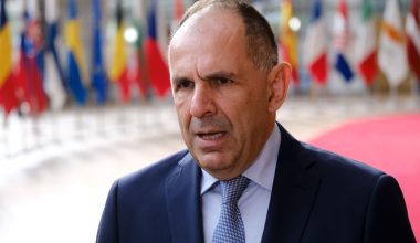 ΥΠΕΞ:  «Εφαρμόσαμε στο ακέραιο τη συμφωνία με τα Σκόπια αν και είχαμε εκφράσει κάποιες αντιρρήσεις ως αντιπολίτευση»