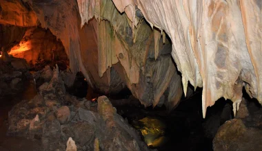 Καστοριά: To εντυπωσιακό σπήλαιο και ο μύθος με το δράκο
