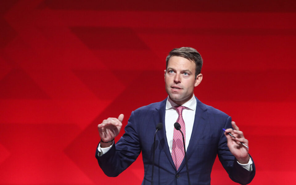 Σ.Κασσελάκης για επίθεση κατά Ρ.Φίτσο: «Η βία δεν έχει καμία απολύτως θέση στις δημοκρατίες μας»