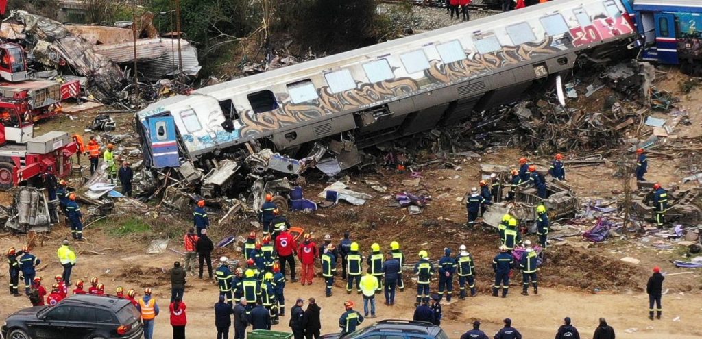 Σφαγή στα Τέμπη: «To φρενάρισμα του μηχανοδηγού έσωσε ζωές – Θα είχαν χαθεί περισσότεροι» λέει ο Β.Κοκοτσάκης 