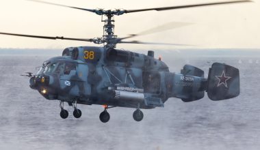 Οι Ουκρανοί επιχείρησαν αιφνιδιαστικό μαζικό πλήγμα στην Σεβαστούπολη με USV – Πάνω από 15 σκάφη κατέστρεψαν τα ρωσικά ελικόπτερα