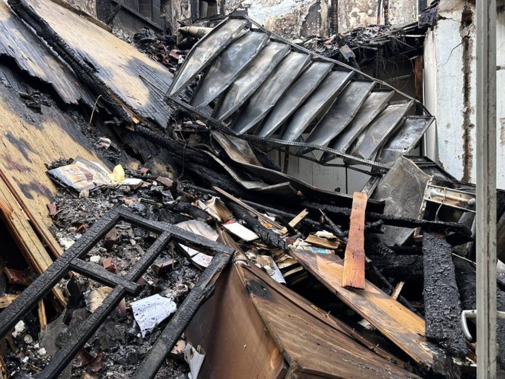 Μυτιλήνη: Καταστράφηκε ολοσχερώς από φωτιά το Πνευματικό Κέντρο Καλλονής (φώτο)