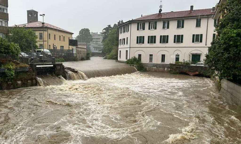 Ιταλία: Σε κατάσταση έκτακτης ανάγκης η περιφέρεια Βένετο μετά τις σφοδρές πλημμύρες (βίντεο)