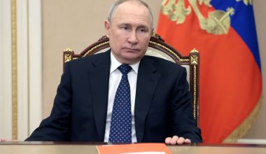 Β.Πούτιν: «Το 90% όλων των πληρωμών μεταξύ Ρωσίας και Κίνας πραγματοποιούνται σε ρούβλια και γιουάν» (βίντεο)