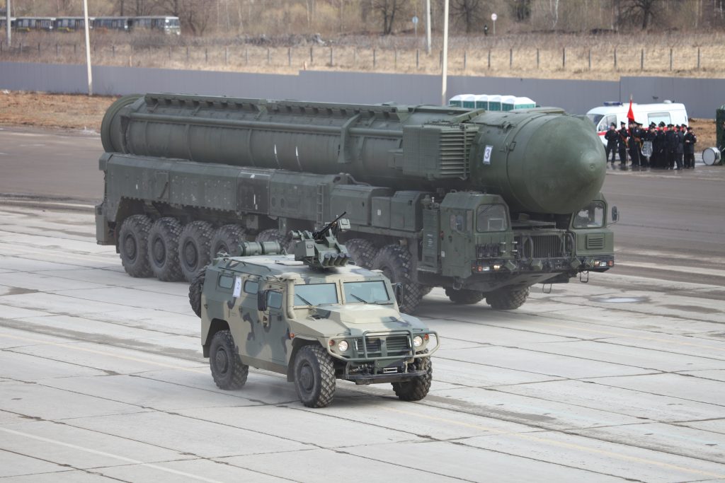 Ρωσία: Αιφνιδιαστικές μετακινήσεις των πυραύλων RS-24 YARS σε θέσεις μάχης (βίντεο)