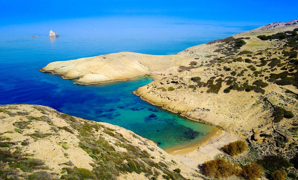 Στις Κυκλάδες η πιο καθαρή παραλία του κόσμου για το 2024