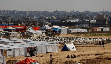 Ράφα: Σχεδόν 800.000 Παλαιστίνιοι έχουν απομακρυνθεί μετά την έναρξη της χερσαίας επιχείρησης του Ισραήλ