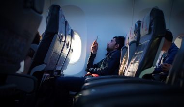 Ταξίδι με αεροπλάνο: 5 πράγματα που μπορεί να συμβούν στο σώμα μας κατά την πτήση
