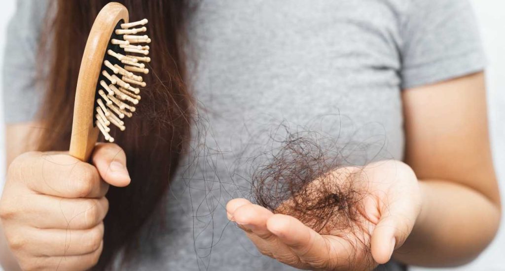 Τριχόπτωση: Αυτές είναι οι έξι τροφές που μπορεί να σας σώσουν