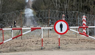 Η Πολωνία μετατρέπει τα ανατολικά της σύνορα σε οχυρό – Ο Ν.Τουσκ ανακοίνωσε πρόγραμμα κατασκευής δισεκατομμυρίων ευρώ