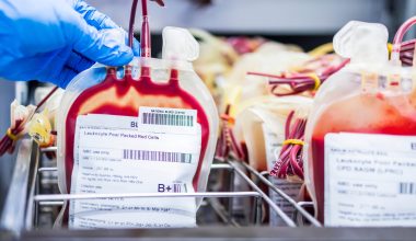 Σκάνδαλο μολυσμένου αίματος στην Βρετανία: Αποζημιώσεις για τα θύματα ανακοίνωσε η κυβέρνηση