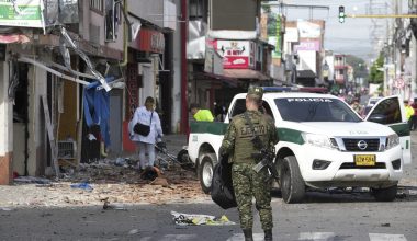 Κολομβία: Επιθέσεις ανταρτών σε αστυνομικό τμήμα και τράπεζα – Τέσσερις νεκροί