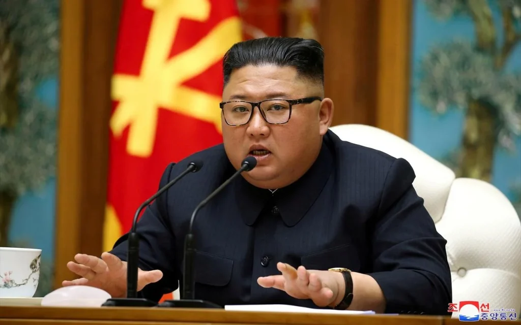Η Νότια Κορέα βάζει απαγορευτικό σε τραγούδι στο Τiktok που «δοξάζει» τον Κιμ Γιονγκ Ουν
