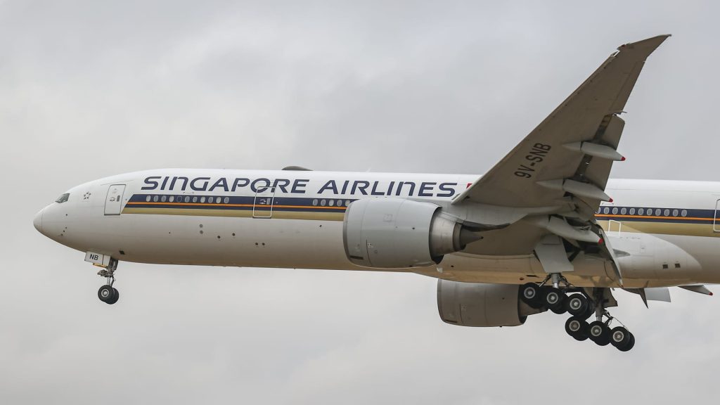 Singapore Airlines: Ένας 73χρονος ο νεκρός από τις αναταράξεις – Έπαθε ανακοπή