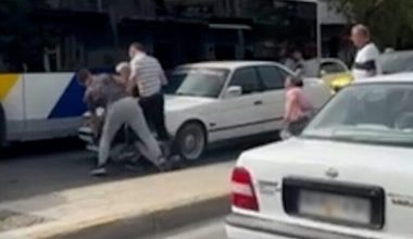 Σκληρή συμπλοκή μεταξύ οδηγών στη Λεωφόρο Θηβών: Επιτέθηκαν σε 43χρονη και παρέσυραν με αυτοκίνητο έναν άνδρα