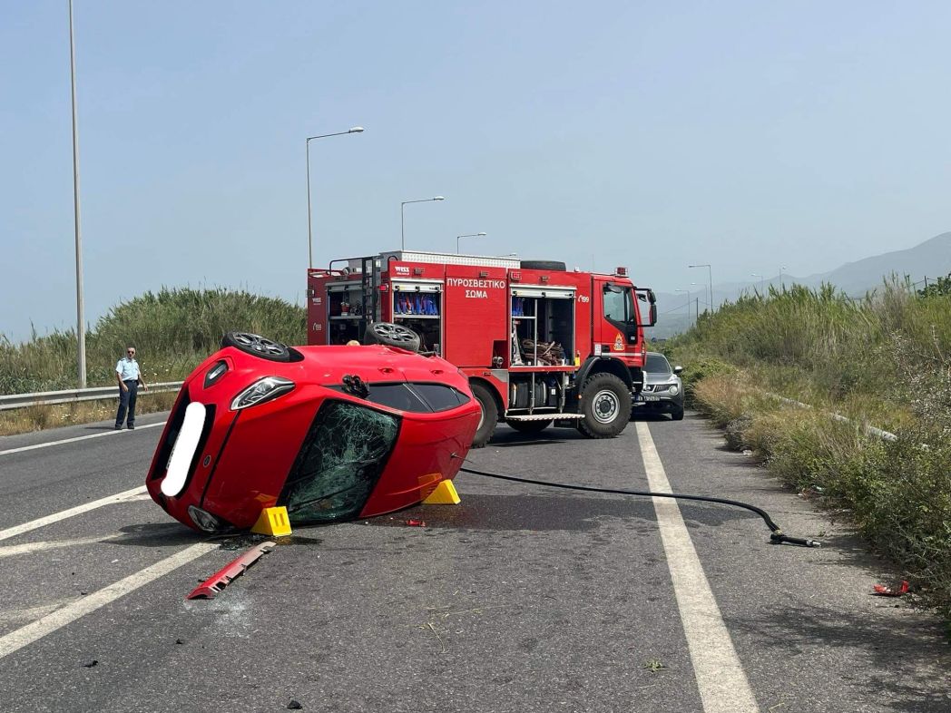 Σύγκρουση δύο οχημάτων στην Καλαμάτα – Ένας τραυματίας (φώτο)