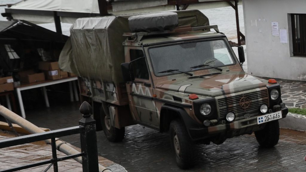 Τροχαίο ατύχημα με στρατιωτικό όχημα τύπου Καναδέζα στη Λήμνο – Στο νοσοκομείο οι 4 επιβαίνοντες