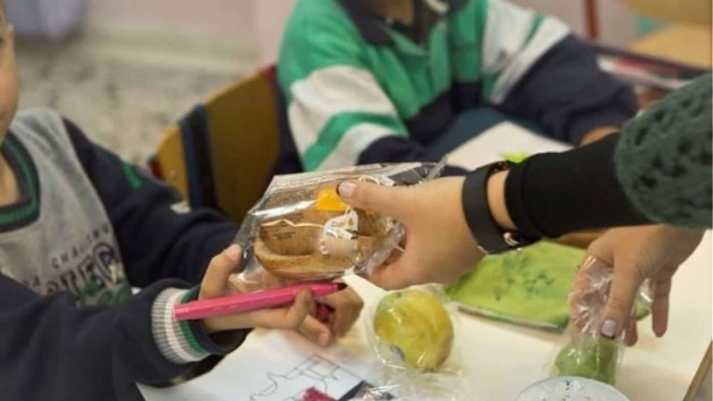 ΟΠΕΚΑ: Αναστέλλεται η διανομή σχολικών γευμάτων στο δήμο Λαμιέων