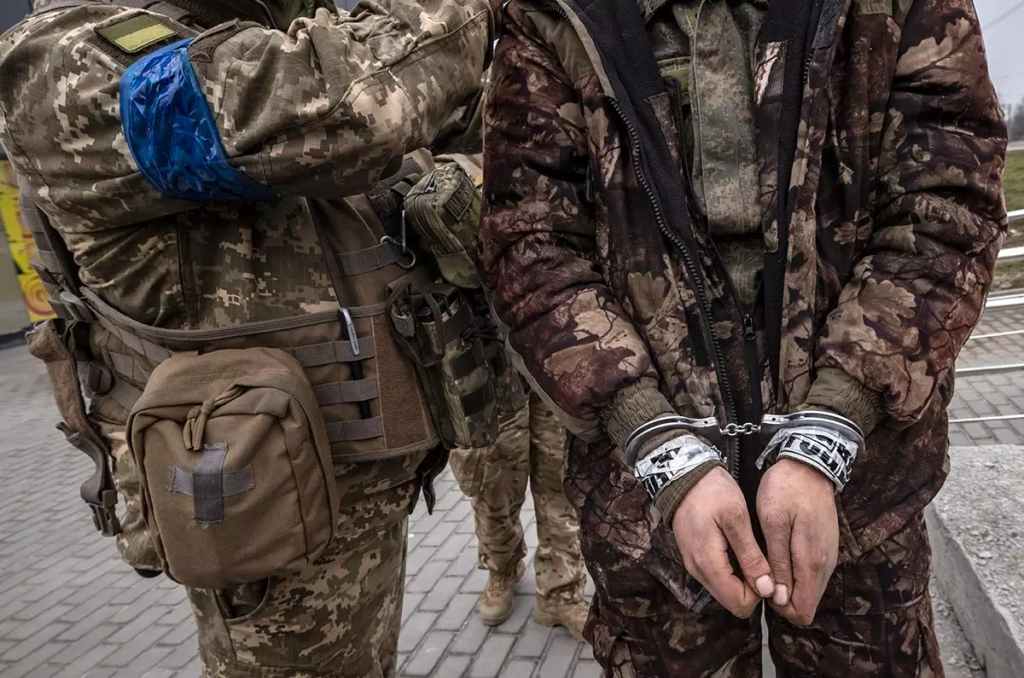 Ο Β.Ζελένσκι αφήνει στα «αζήτητα» 500 Ουκρανούς αιχμαλώτους πολέμου ως «ανεπιθύμητους»