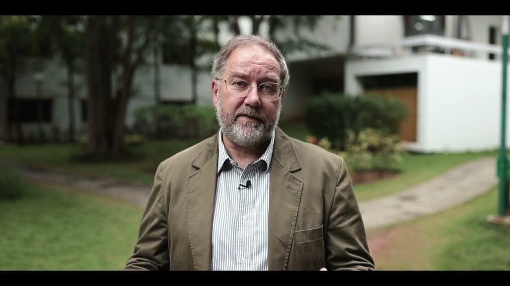 Σερ Ρόμπιν Γκράιμς: «Ο Έλγιν δεν έκλεψε αλλά αγόρασε από τους Τούρκους τα Μάρμαρα» και «Η Ρωσία εξαγοράζει Έλληνες ακροδεξιούς»!