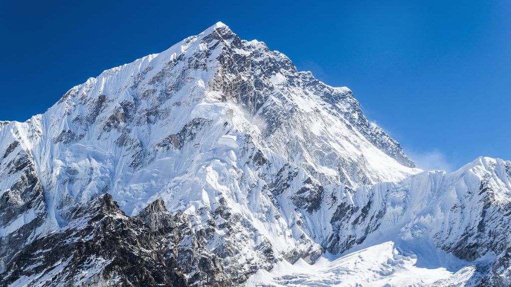 Έβερεστ: Νεκρός Κορεάτης ορειβάτης – Αγνοείται ο σέρπα του