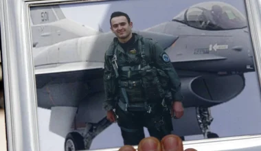 Κώστας Ηλιάκης: «Ήταν ήρωας – Έπεσε για την πατρίδα» λέει ο αδερφός του 18 χρόνια μετά τον θάνατο Σμηναγού της ΠΑ