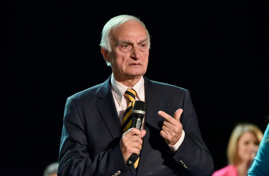 Βγήκε από τη ΜΕΘ τέσσερις μήνες μετά τη φωτιά η σύζυγος του Μ.Μαυρομμάτη