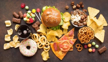 Επιστήμονες προειδοποιούν: Αυτά είναι τα επικίνδυνα τρόφιμα που αυξάνουν τον κίνδυνο εγκεφαλικού και νοητικής εξασθένησης