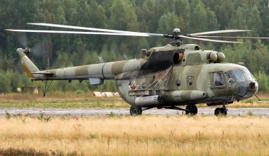 Ρωσία: Ελικόπτερο Mil Mi-8 ως φορέας αεροπορικών βομβών FAB-250 με κιτ UMPK (βίντεο)
